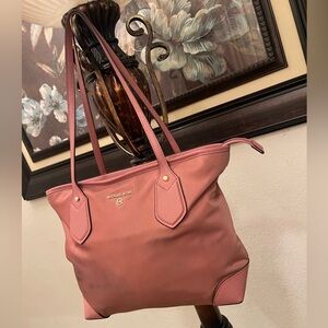 Michael Kors please check all picture of condition